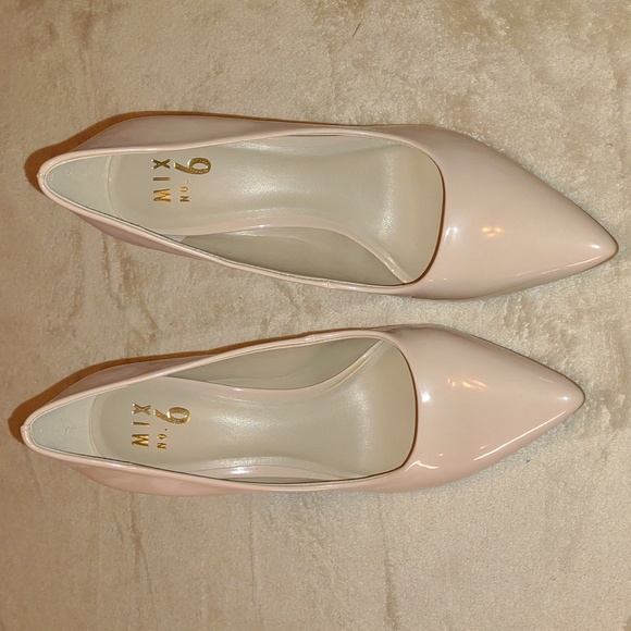 ๐ฃMIX No. 6 ๐บ๐ฒDanyah Pump in Light Brown footwear - Picture 6 of 8